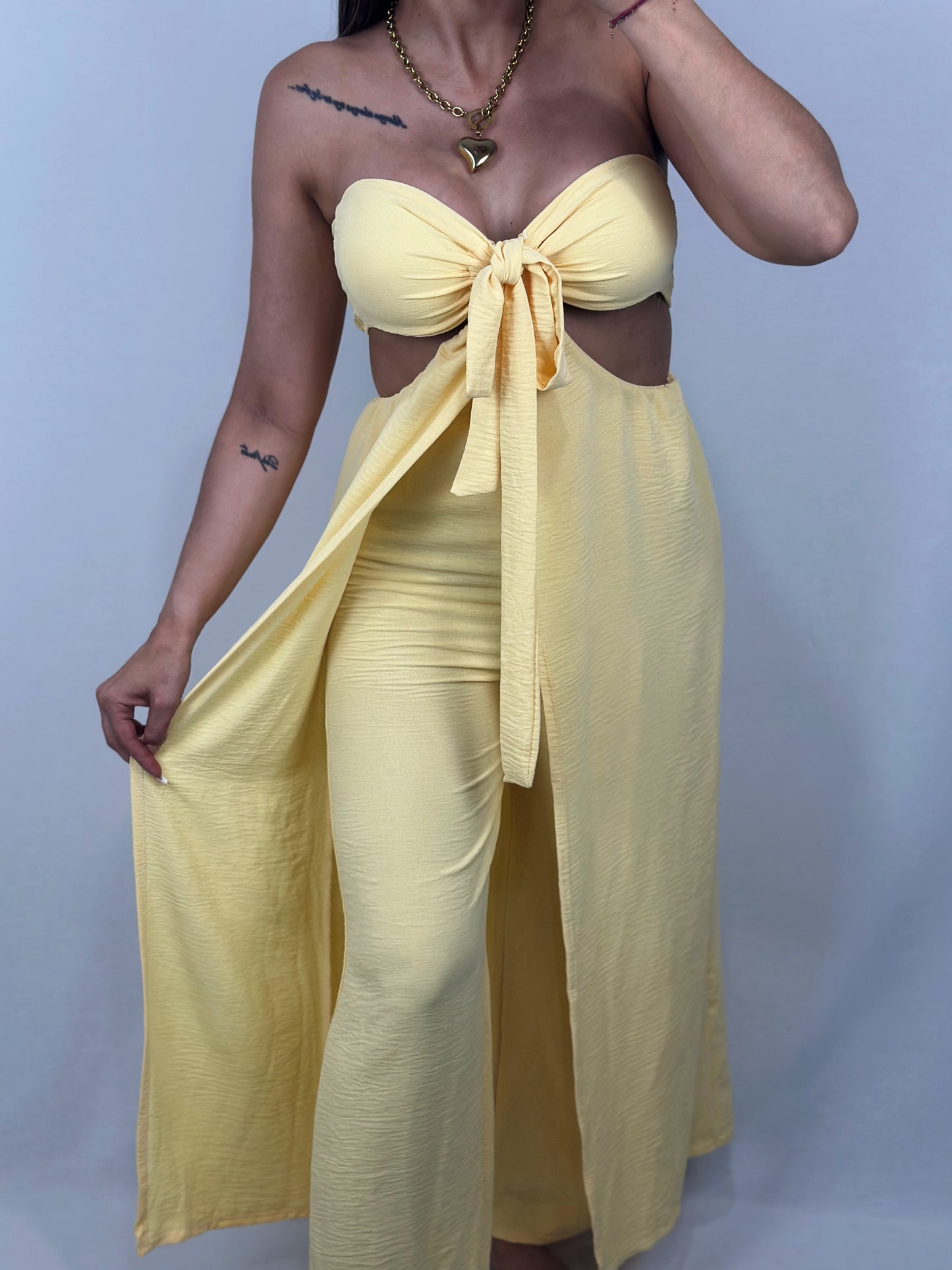 MONO AMARILLO