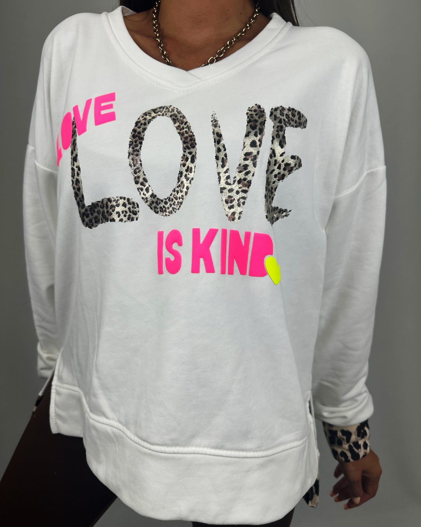 SUDADERA LOVE FLÚOR BLANCA