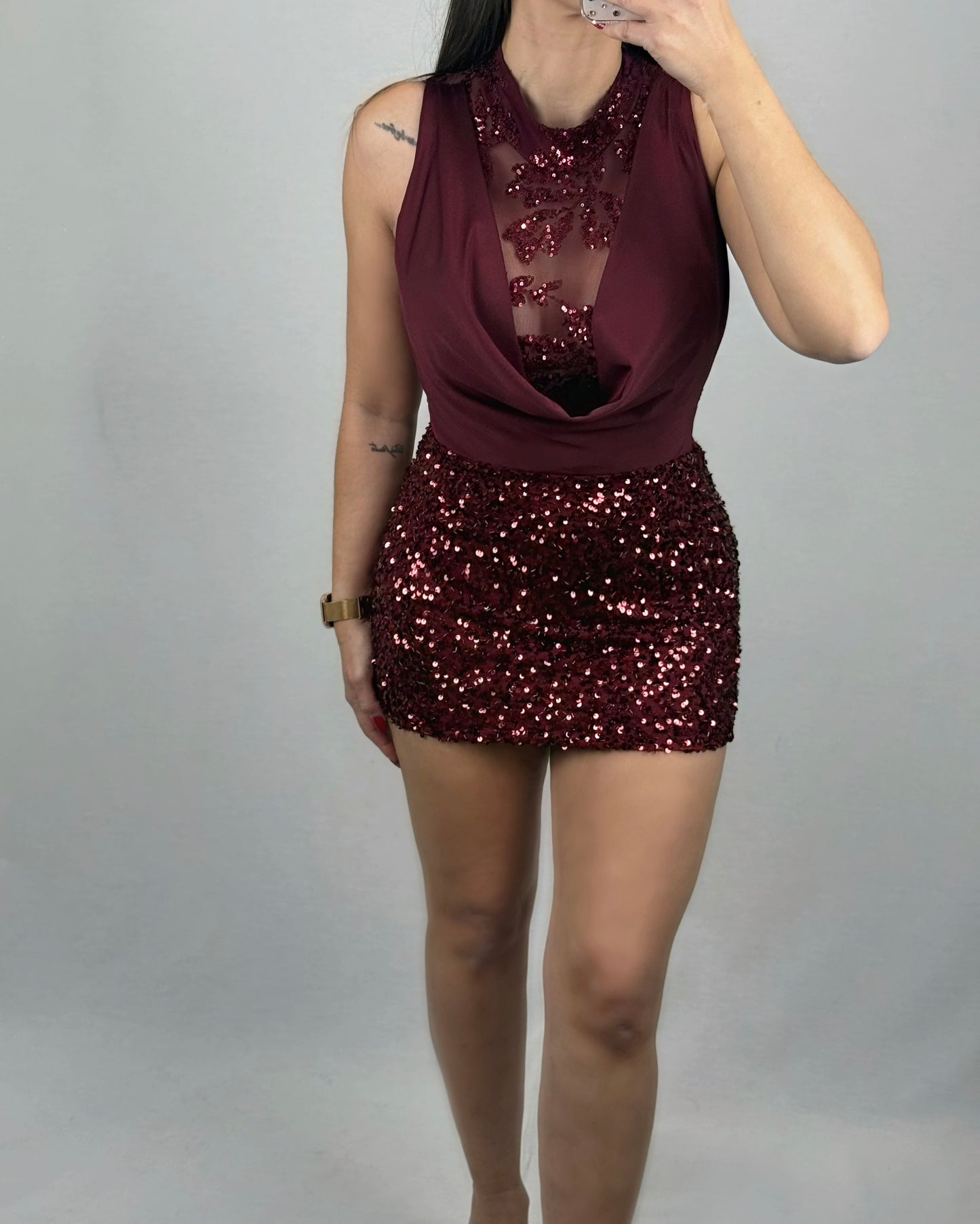 FALDA LENTEJUELAS BURDEOS