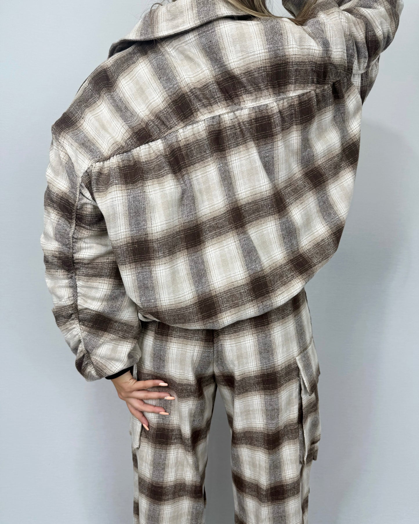 BOMBER CUADROS CHOC LUM