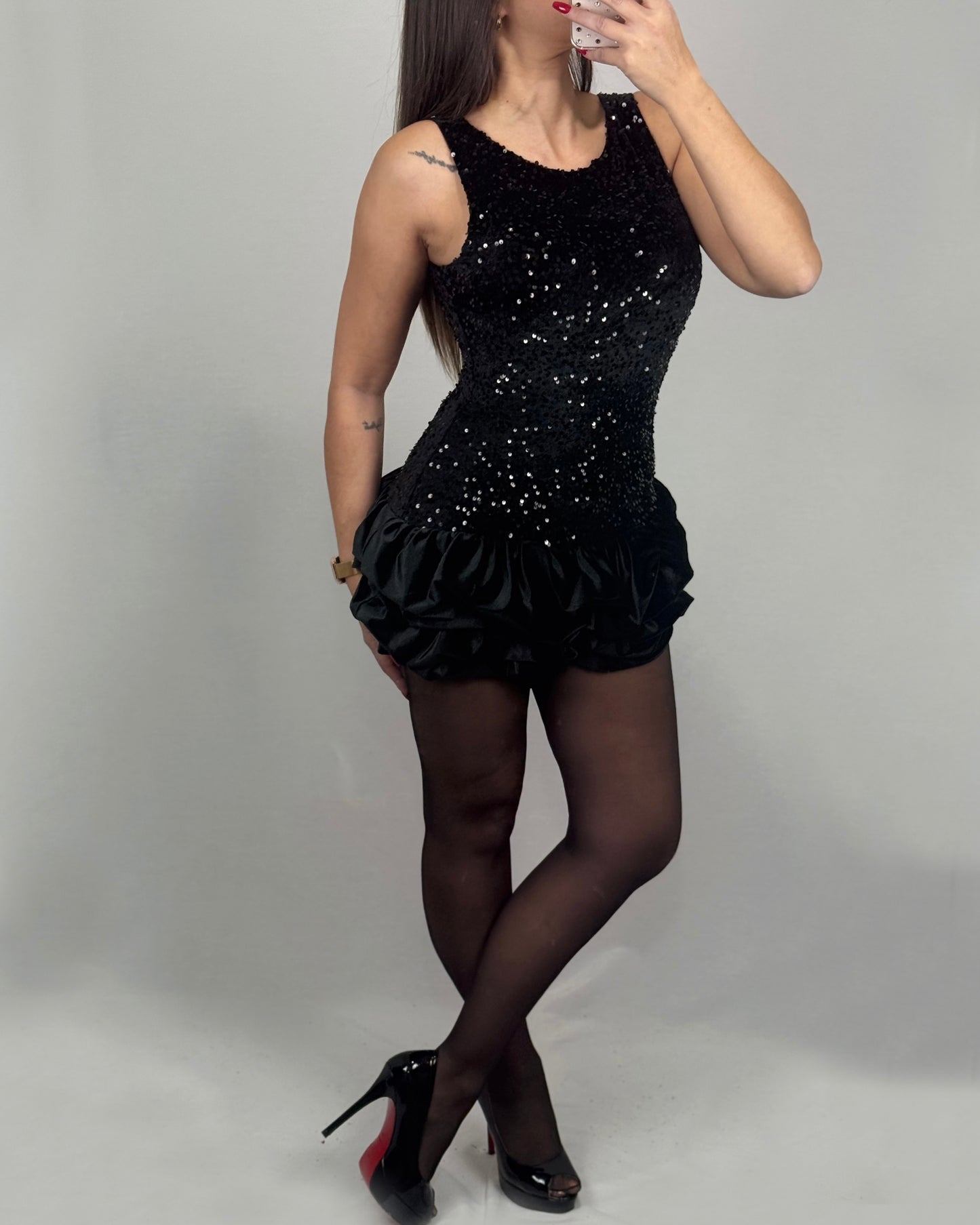 VESTIDO VOLANTE LENTEJUELAS NEGRO