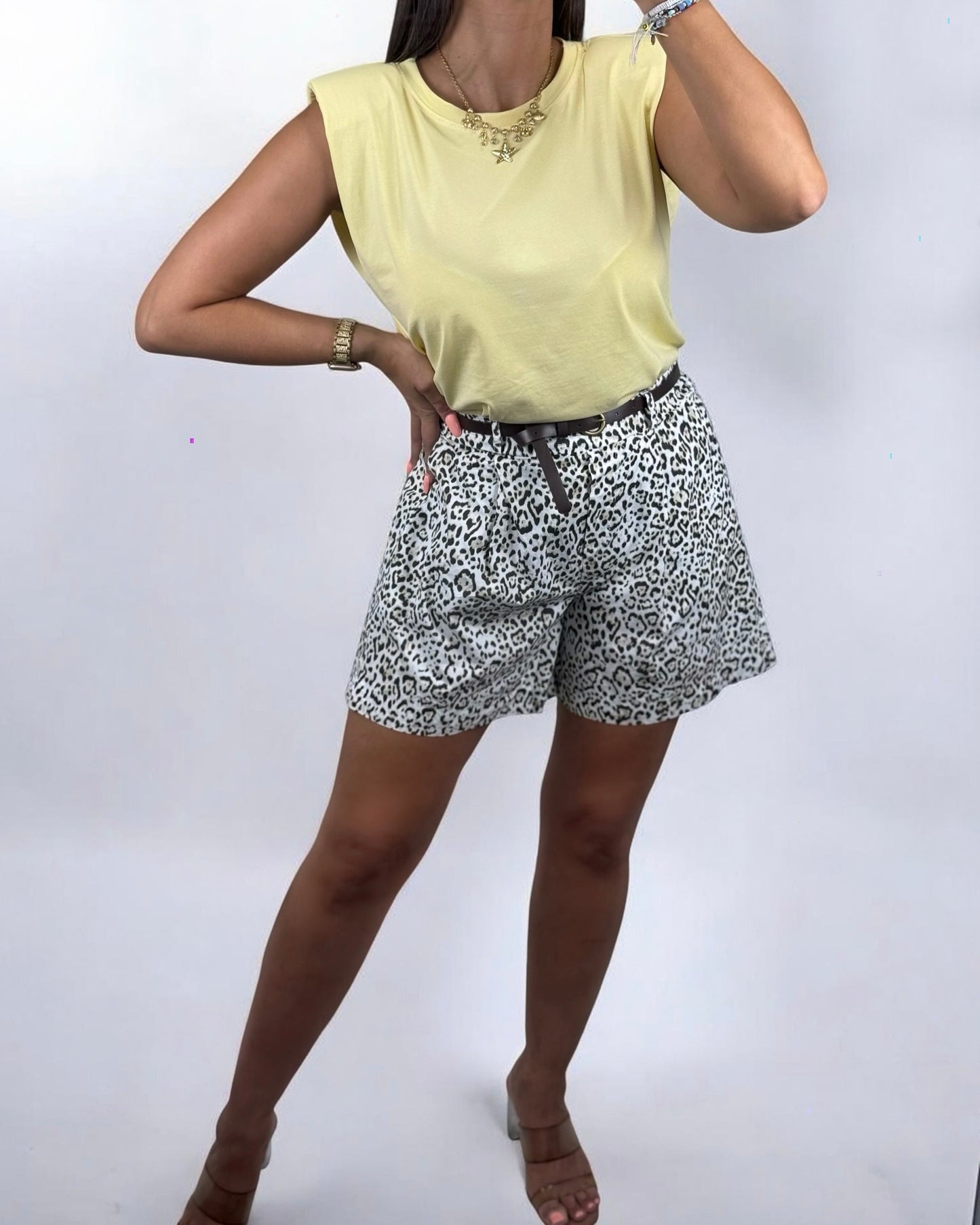 SHORT LEO CINTO