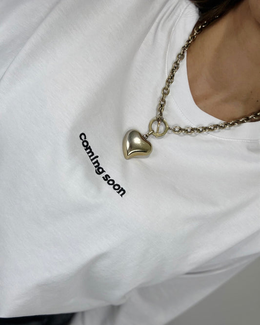 CAMISETA COMING SOON WHITE LUMINA