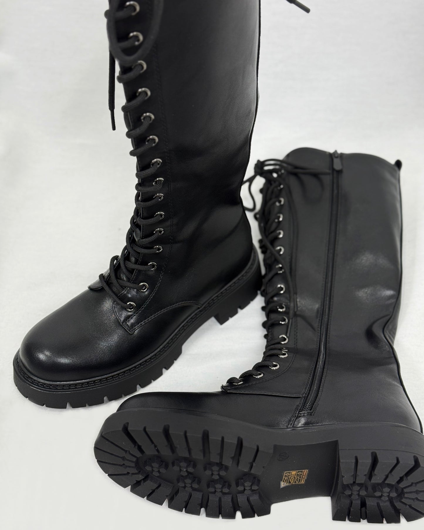 BOTA MILITAR