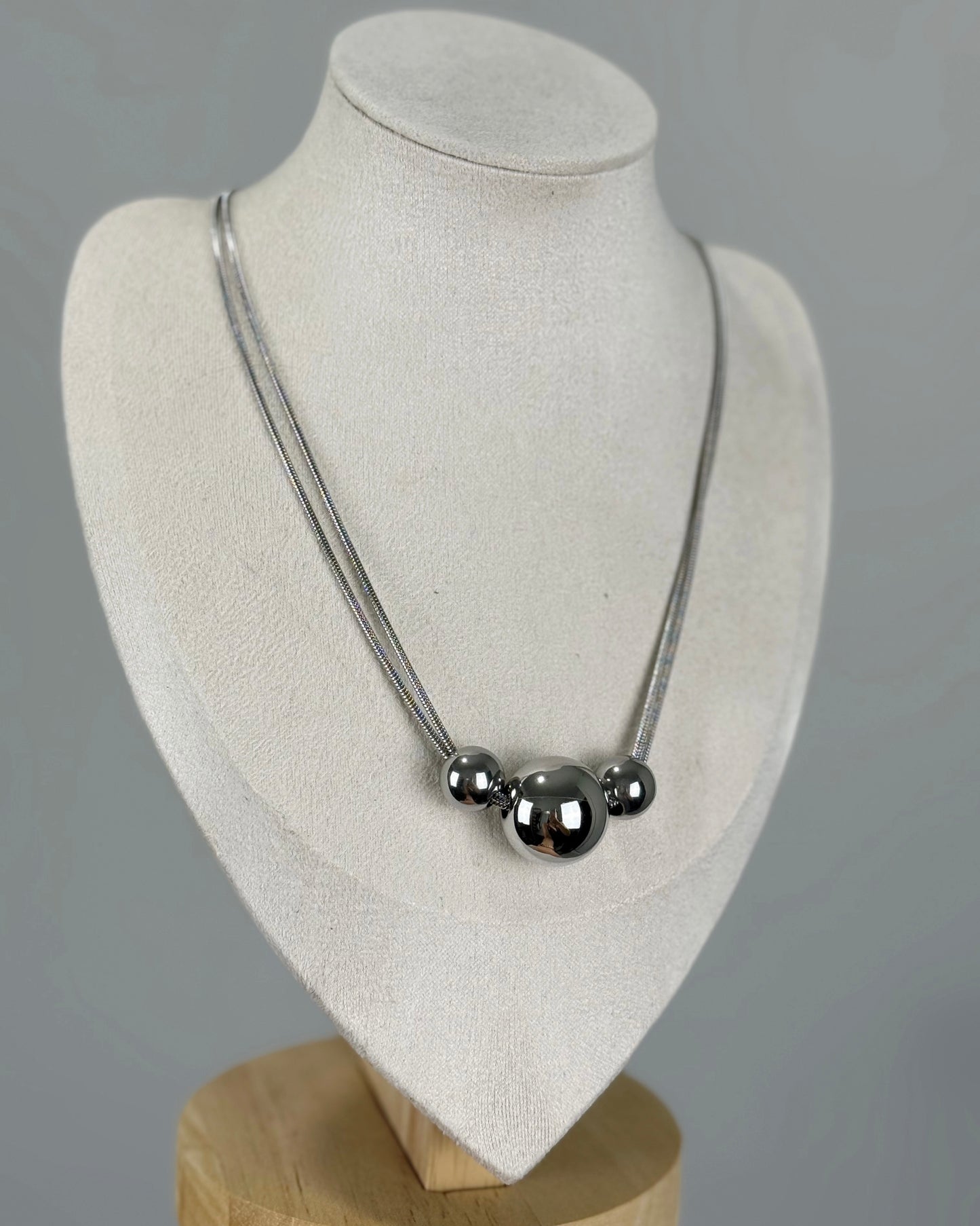 COLLAR TRILE B SILVER