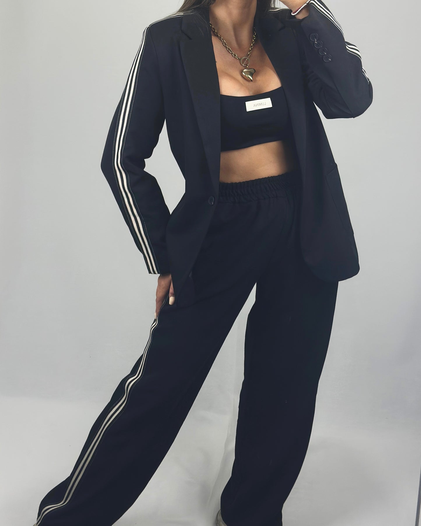CONJUNTO LÍNEAS BLACK LUM