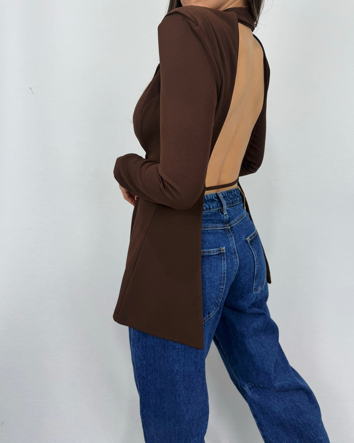 BLAZER ESCOTE MARRÓN