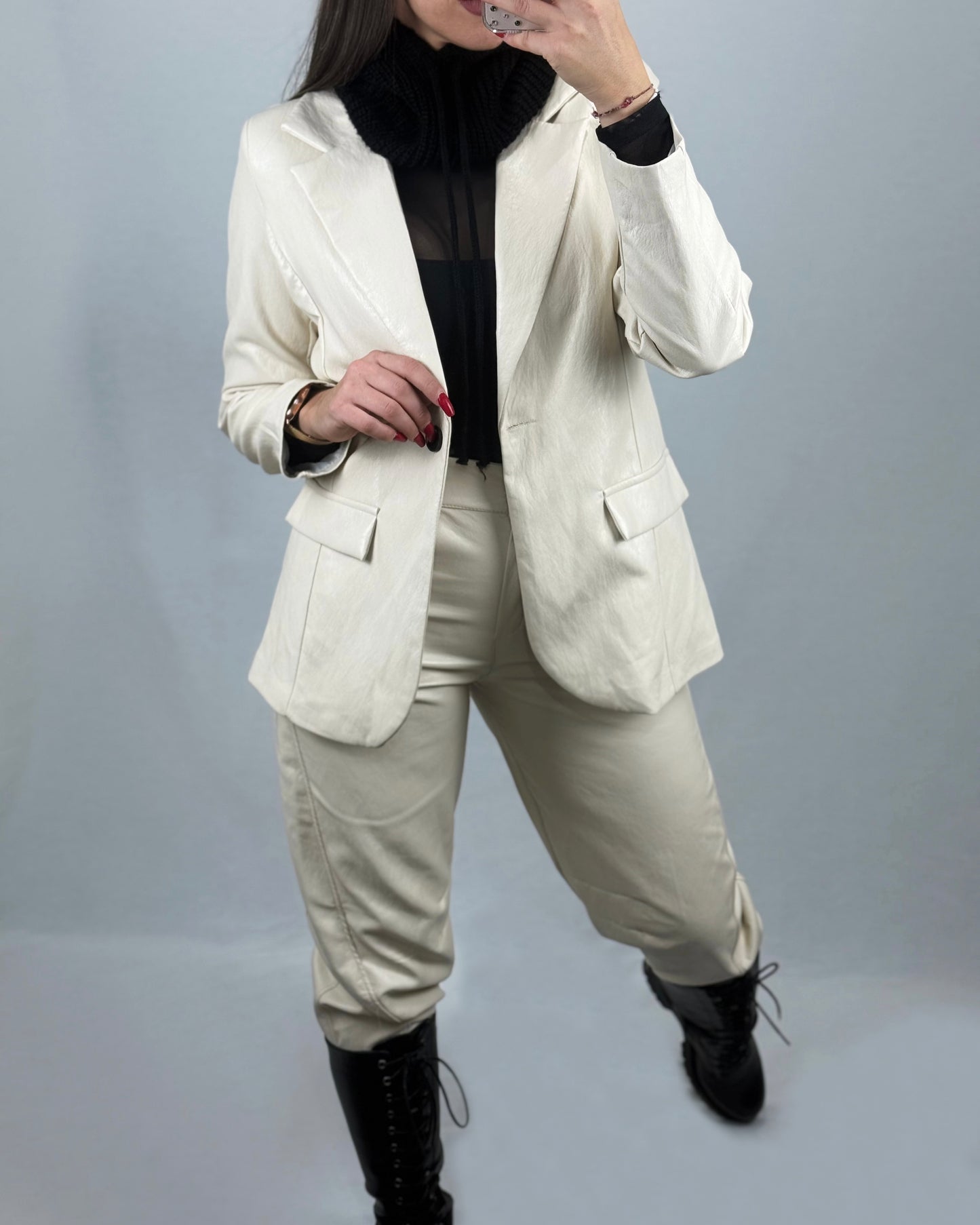 TRAJE POLIPIEL CREMA