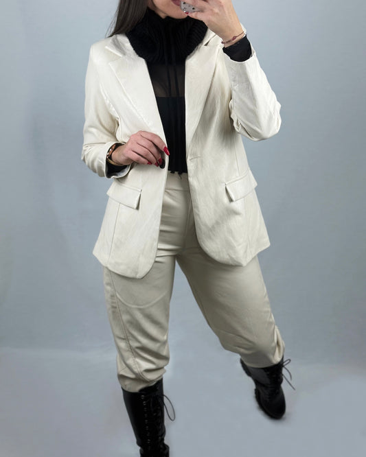 TRAJE POLIPIEL CREMA