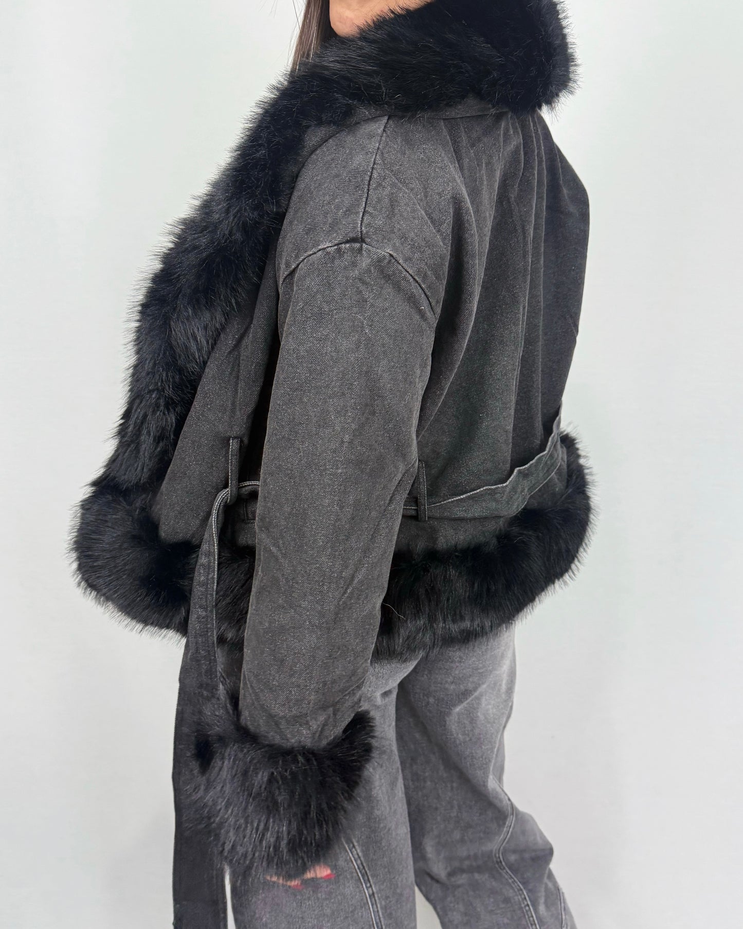 CHAQUETA DENIM OSCURA PELO