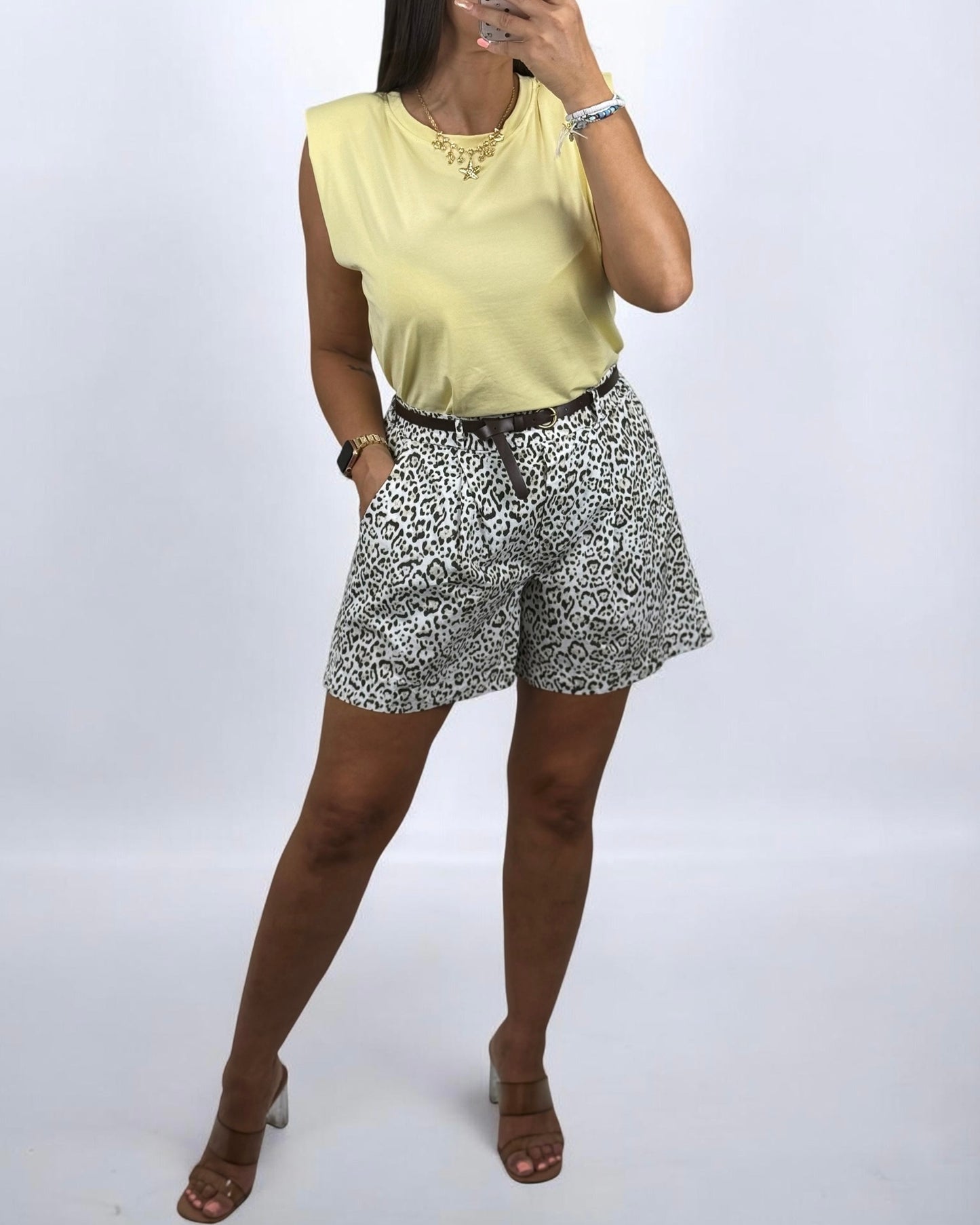SHORT LEO CINTO