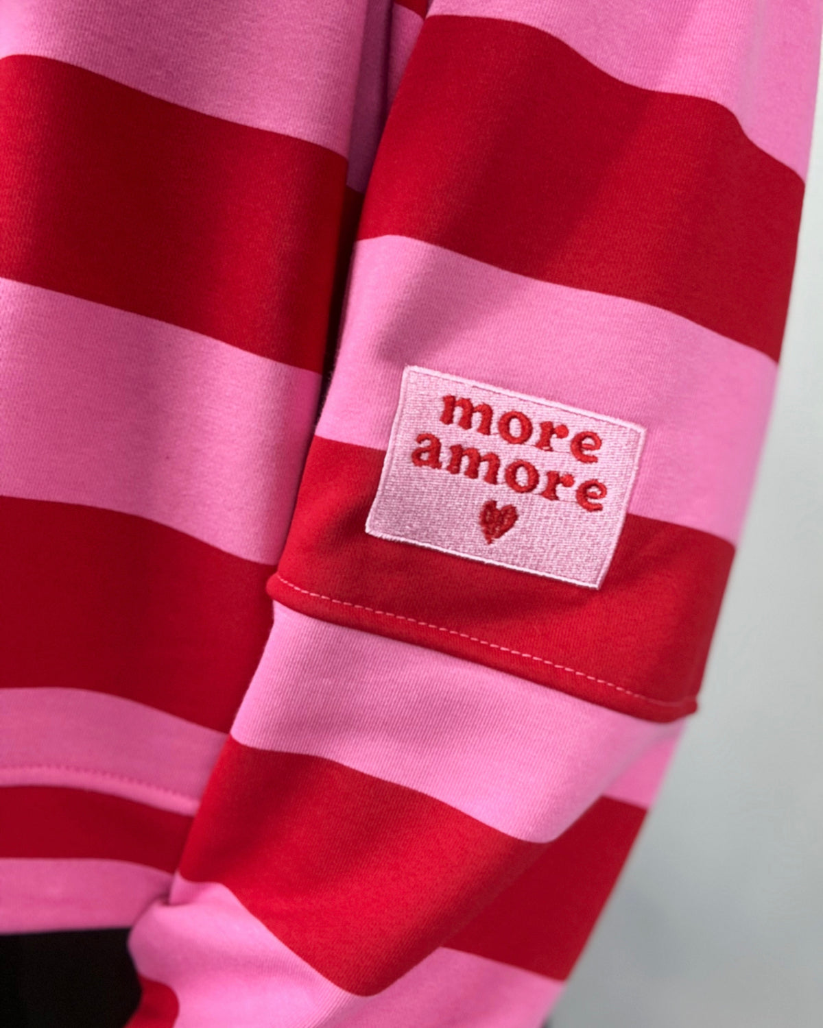 SUDADERA MORE AMORE