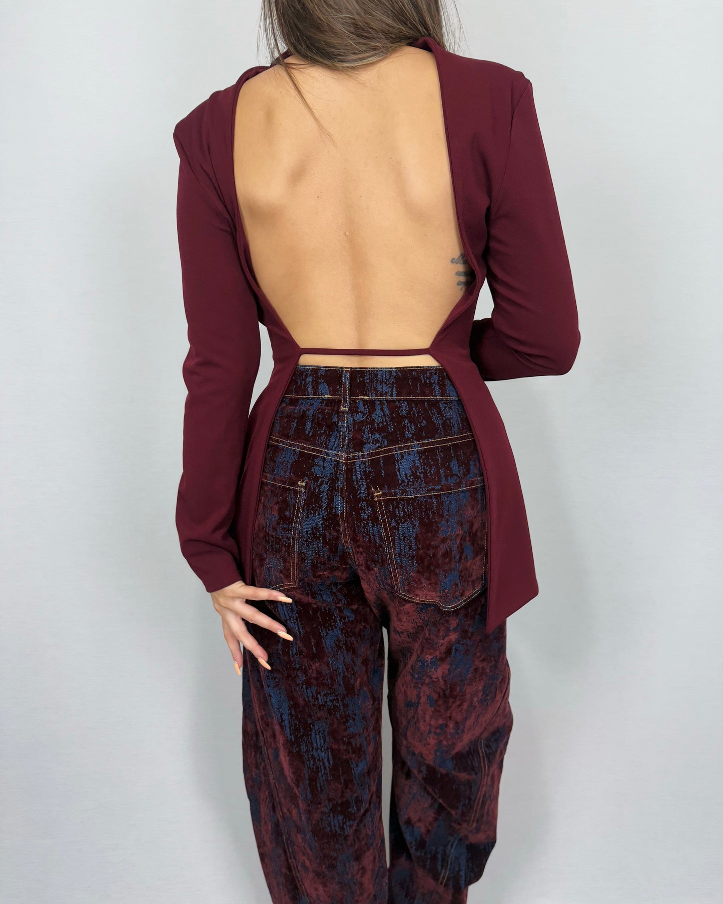 BLAZER ESCOTE BURDEOS