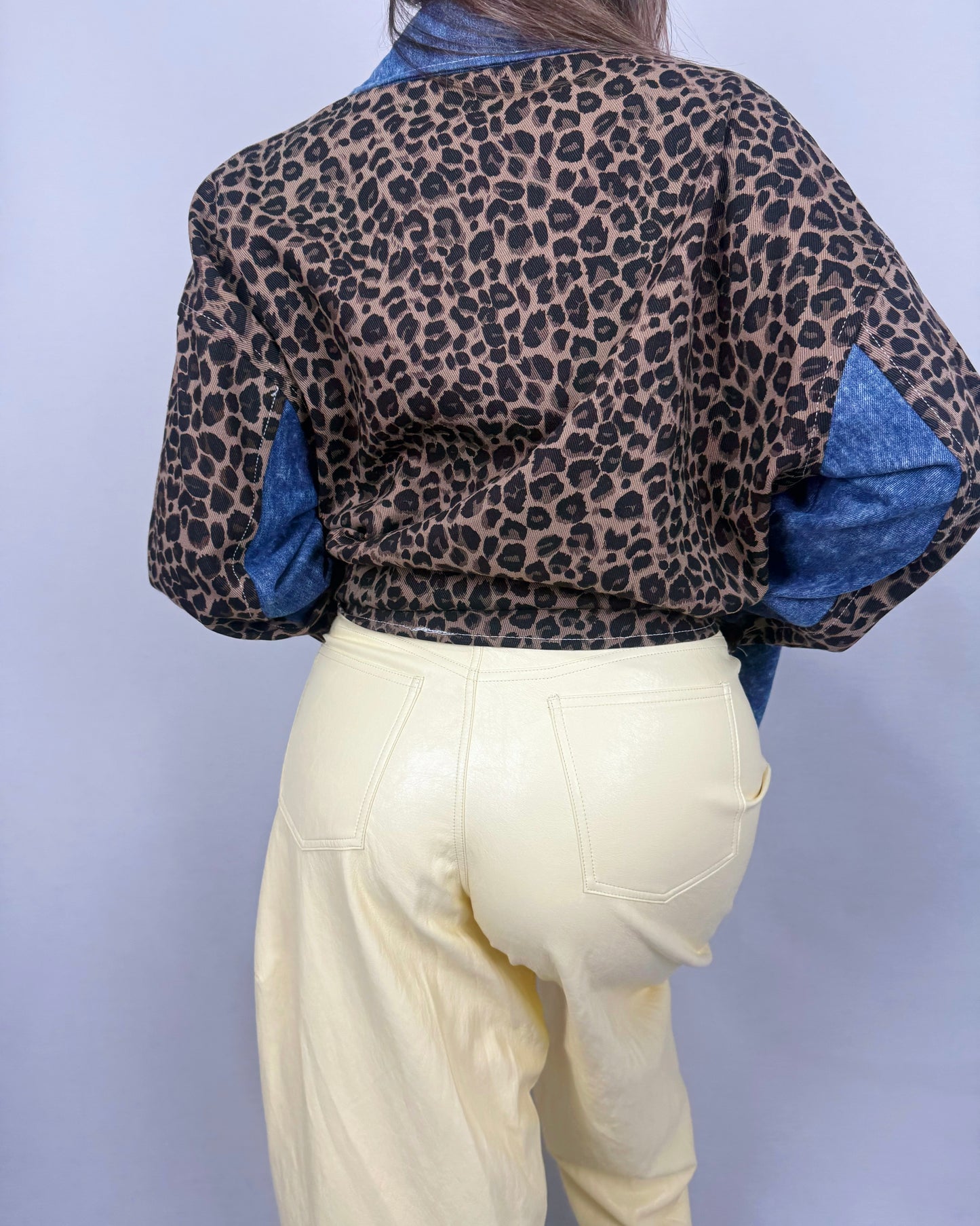 PANTALÓN POLIPIEL AMARILLO LUM