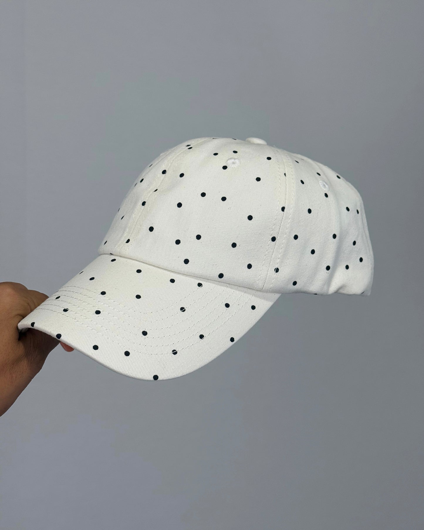 GORRA LUNARES WHITE