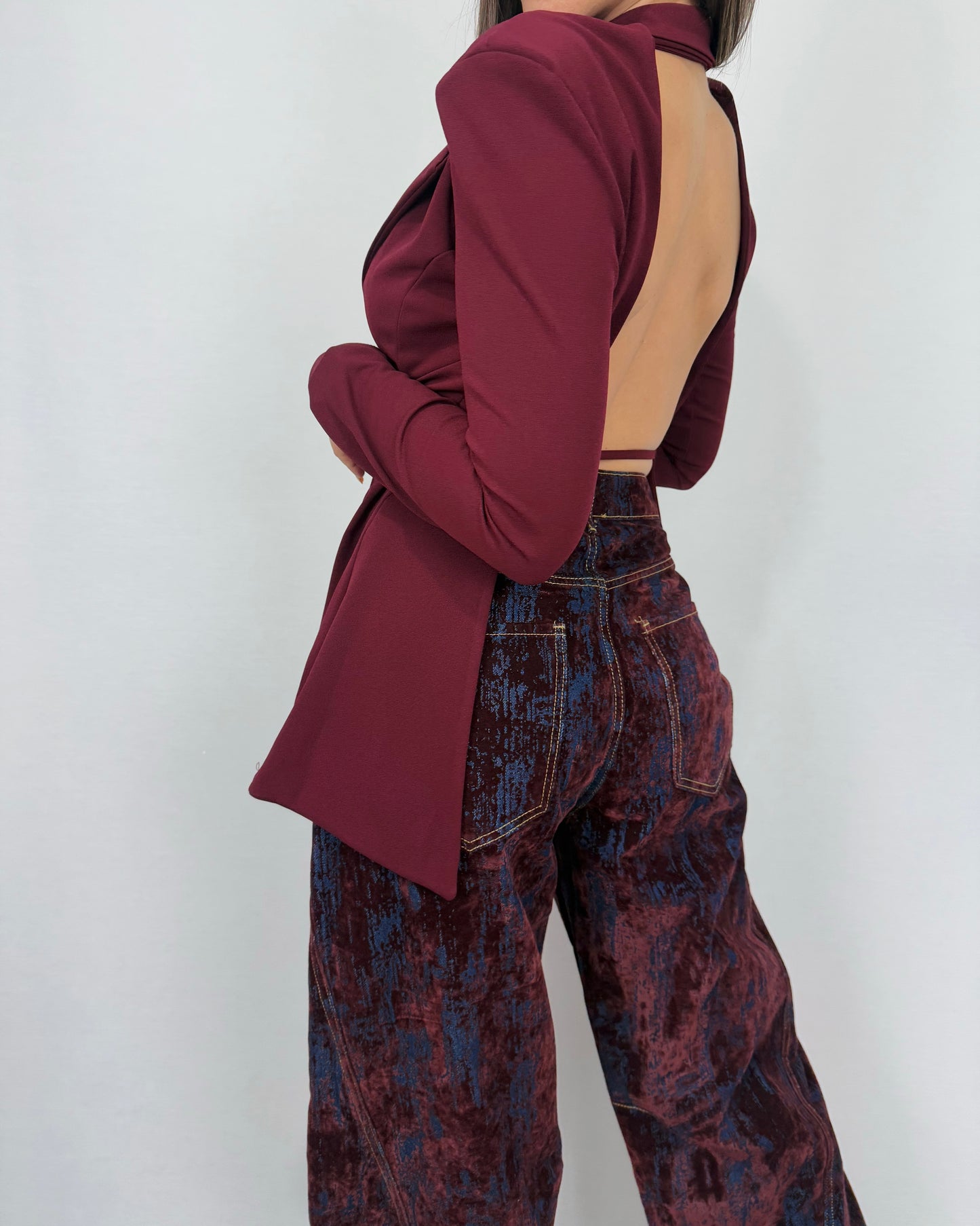 BLAZER ESCOTE BURDEOS