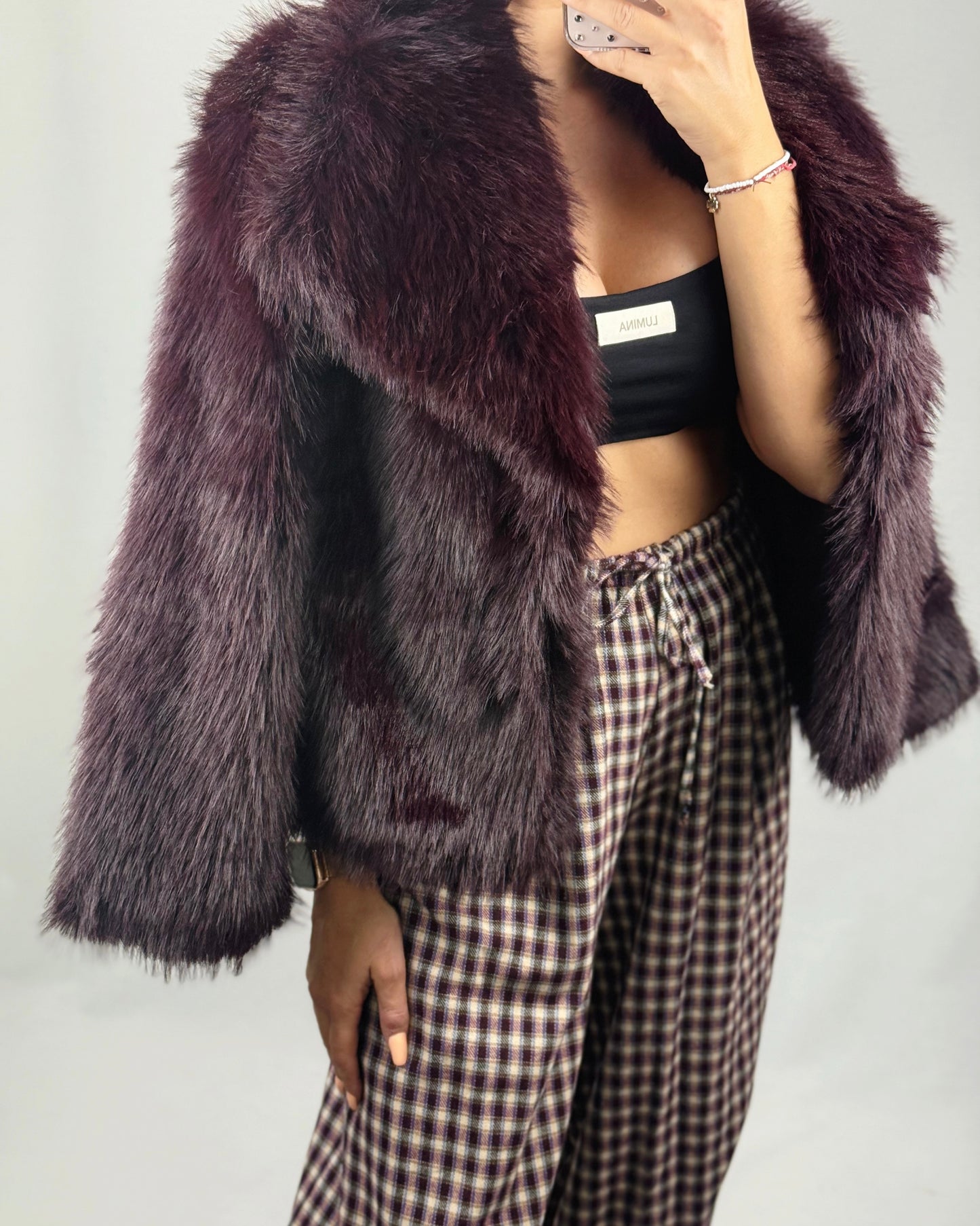 ABRIGO PELO BERENJENA