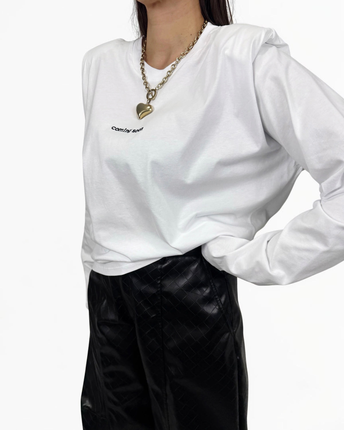 CAMISETA COMING SOON WHITE LUMINA