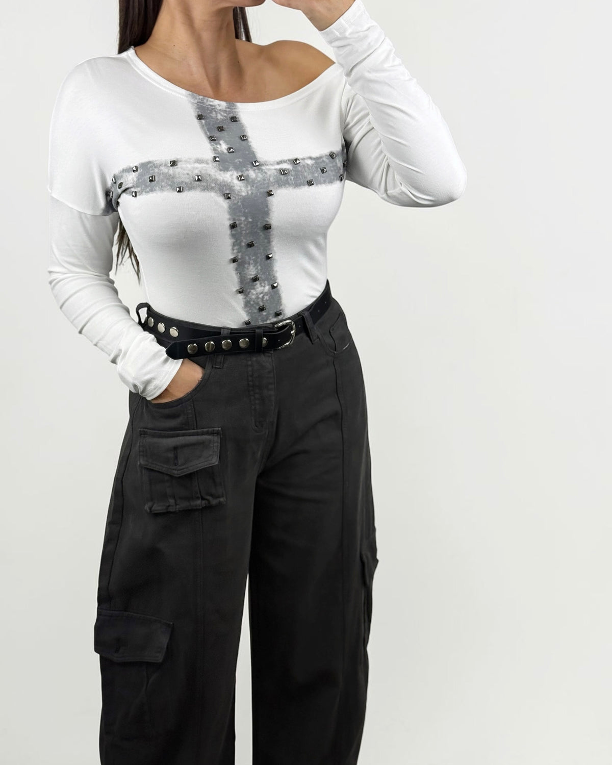 CAMISETA CRUZ TACHAS