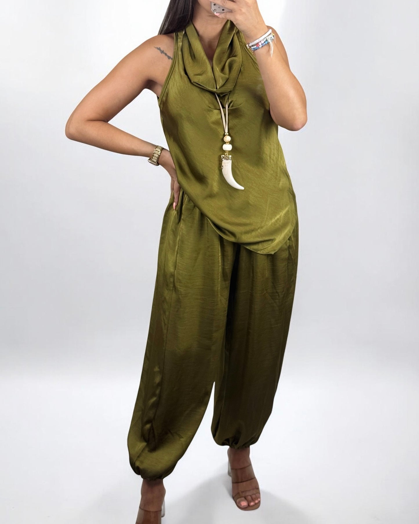 TOP SATINADO VERDE