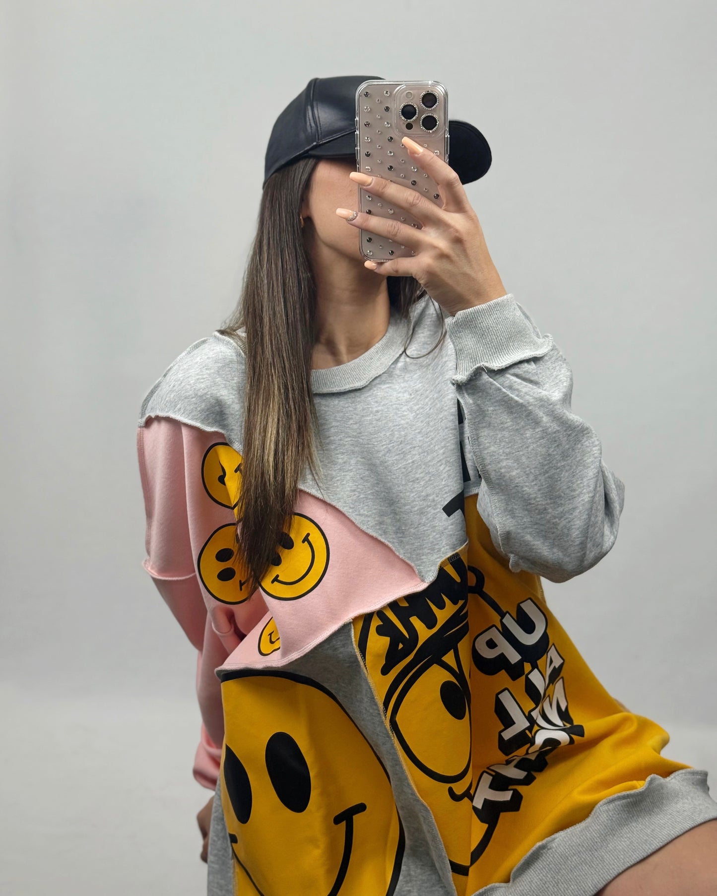 MAXI SUDADERA SMILE GRIS