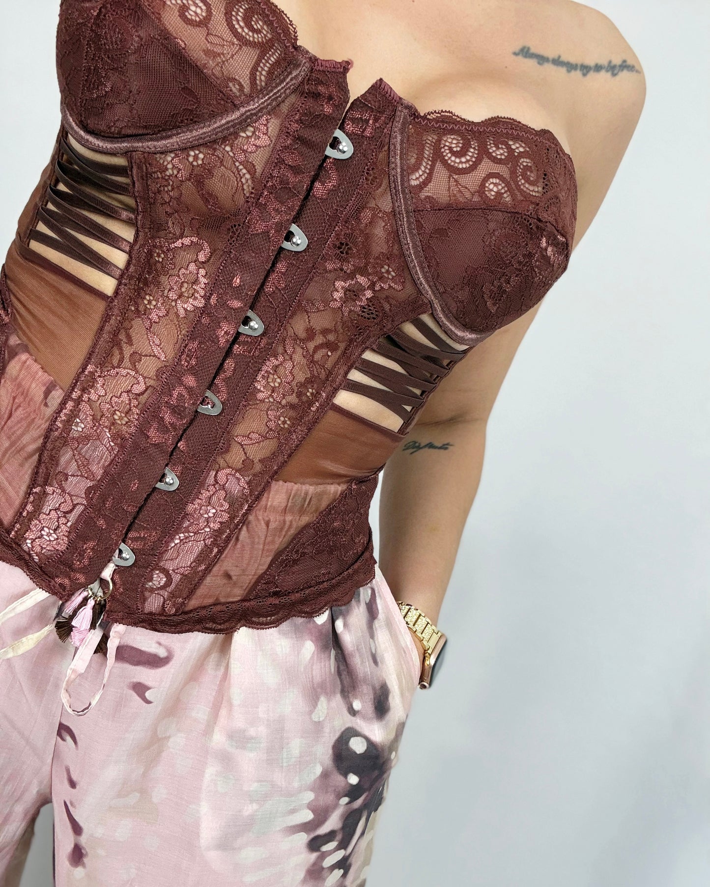 CORSET PREMIUM BURDEOS