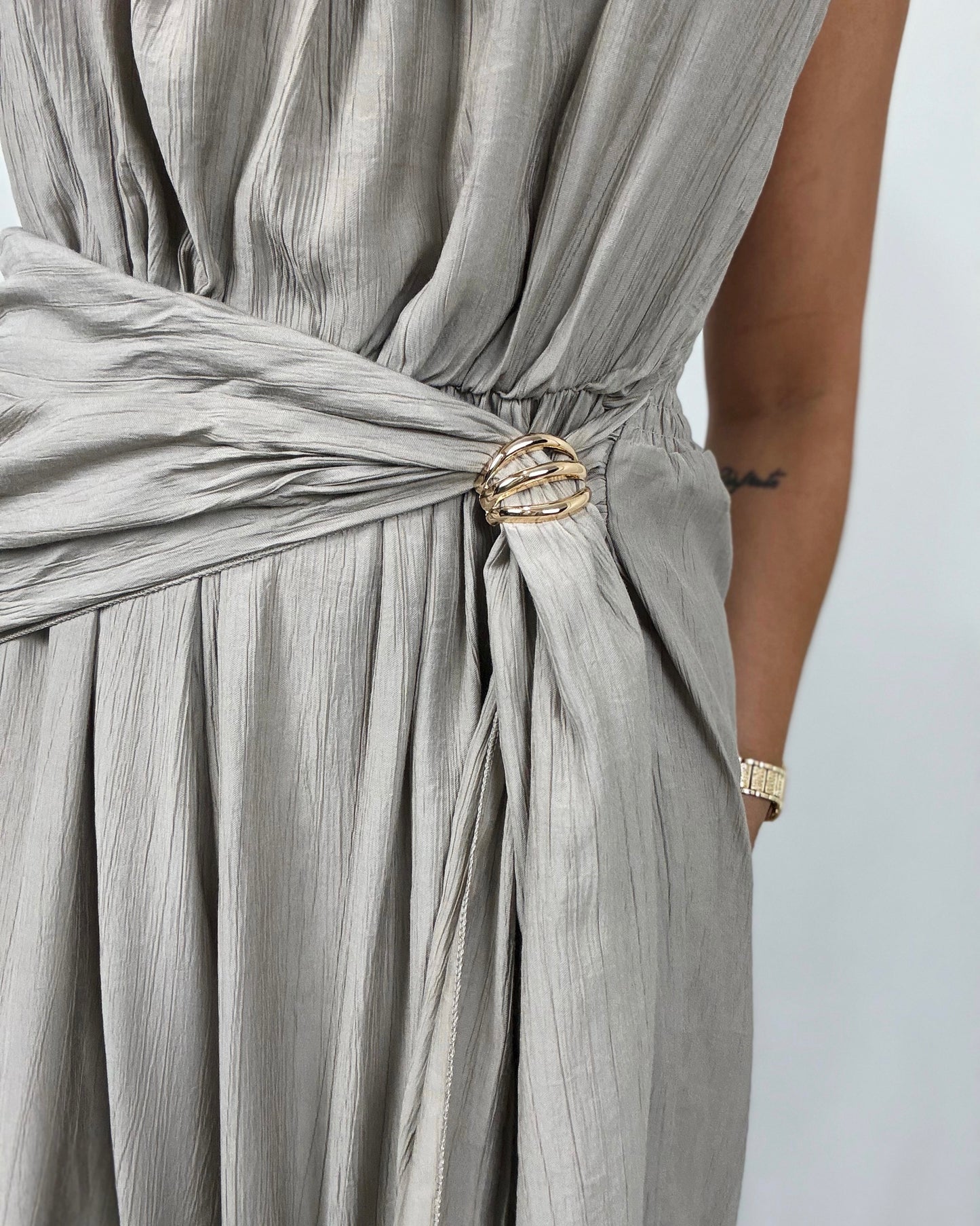 MONO DETAIL TAUPE