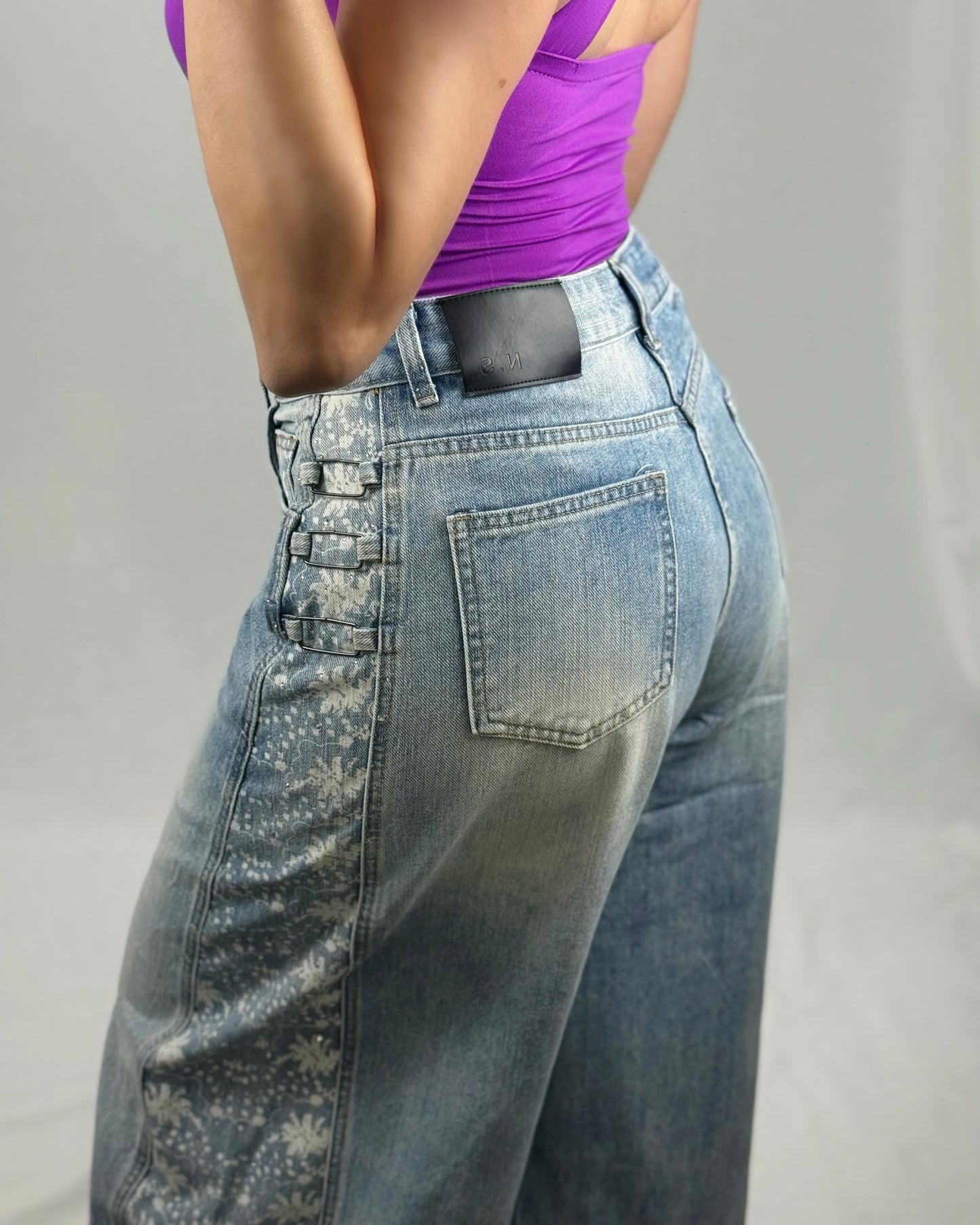 PANTALÓN DENIM DETAILS