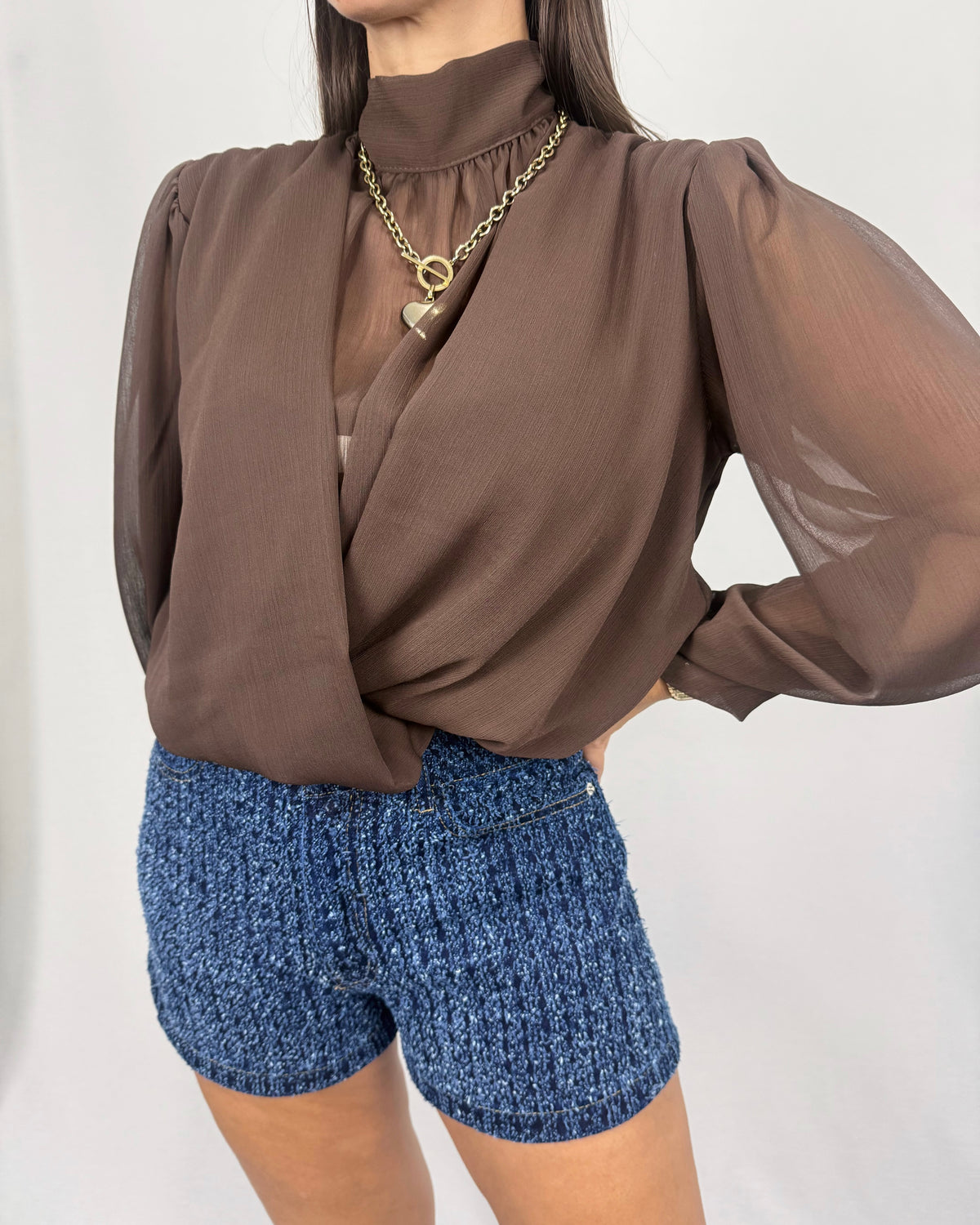 SHORT TEXT DENIM