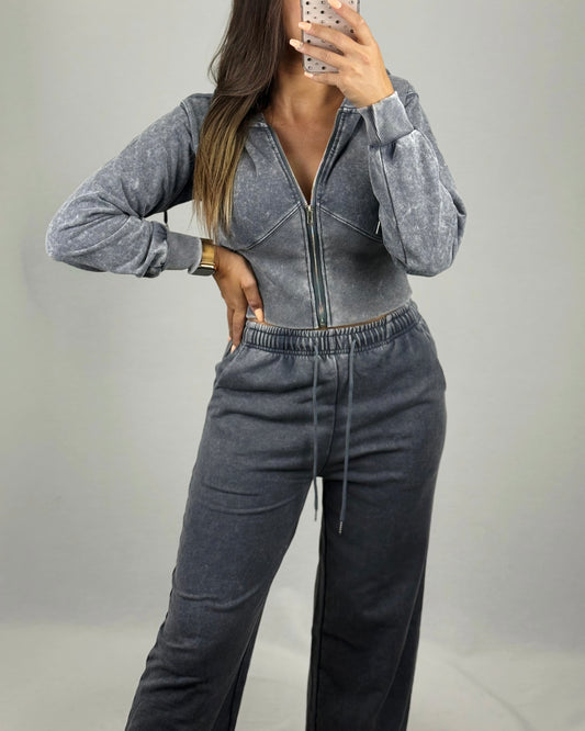 CONJUNTO GRIS DESGASTADO