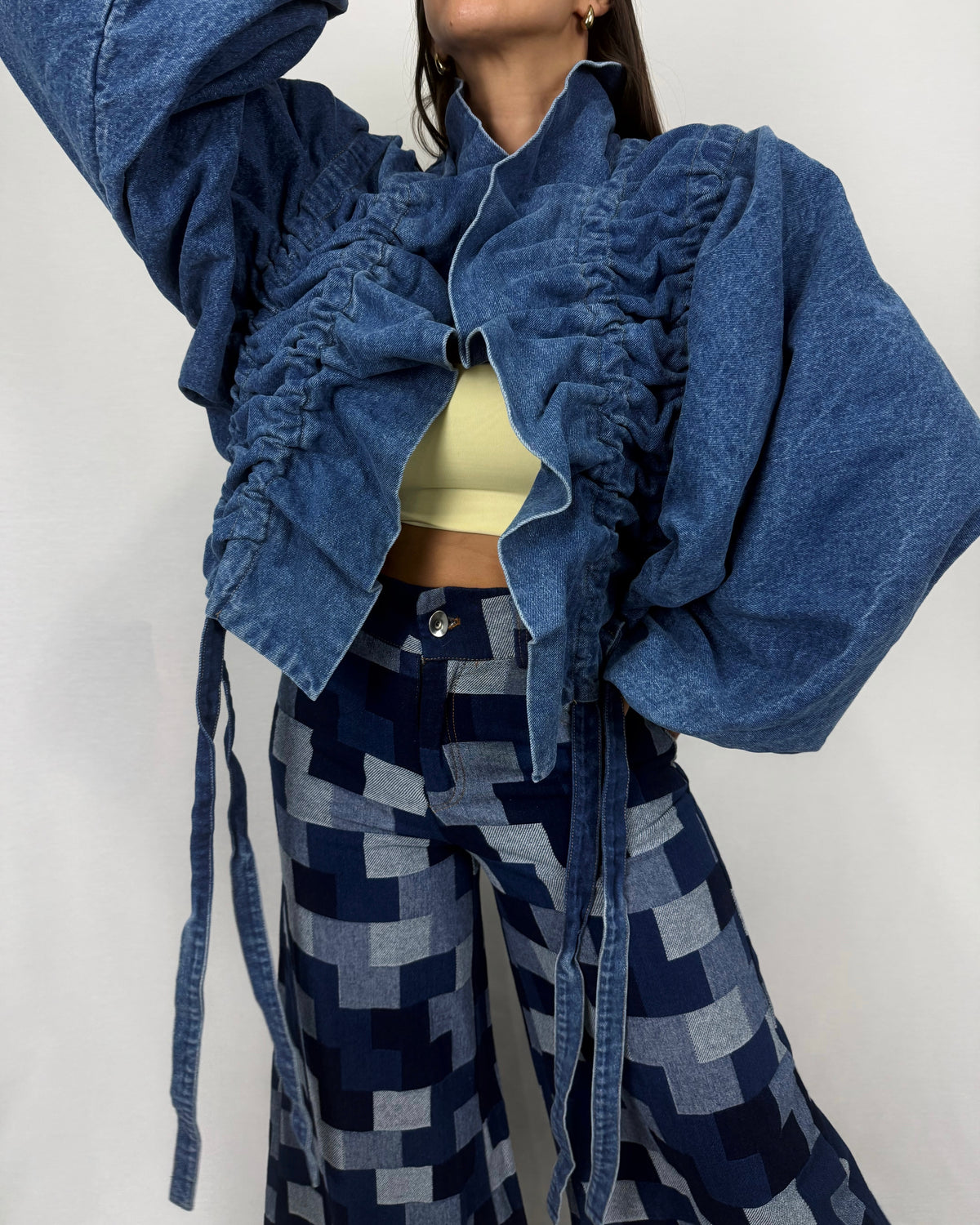 CHAQUETA DENIM FRUNCE