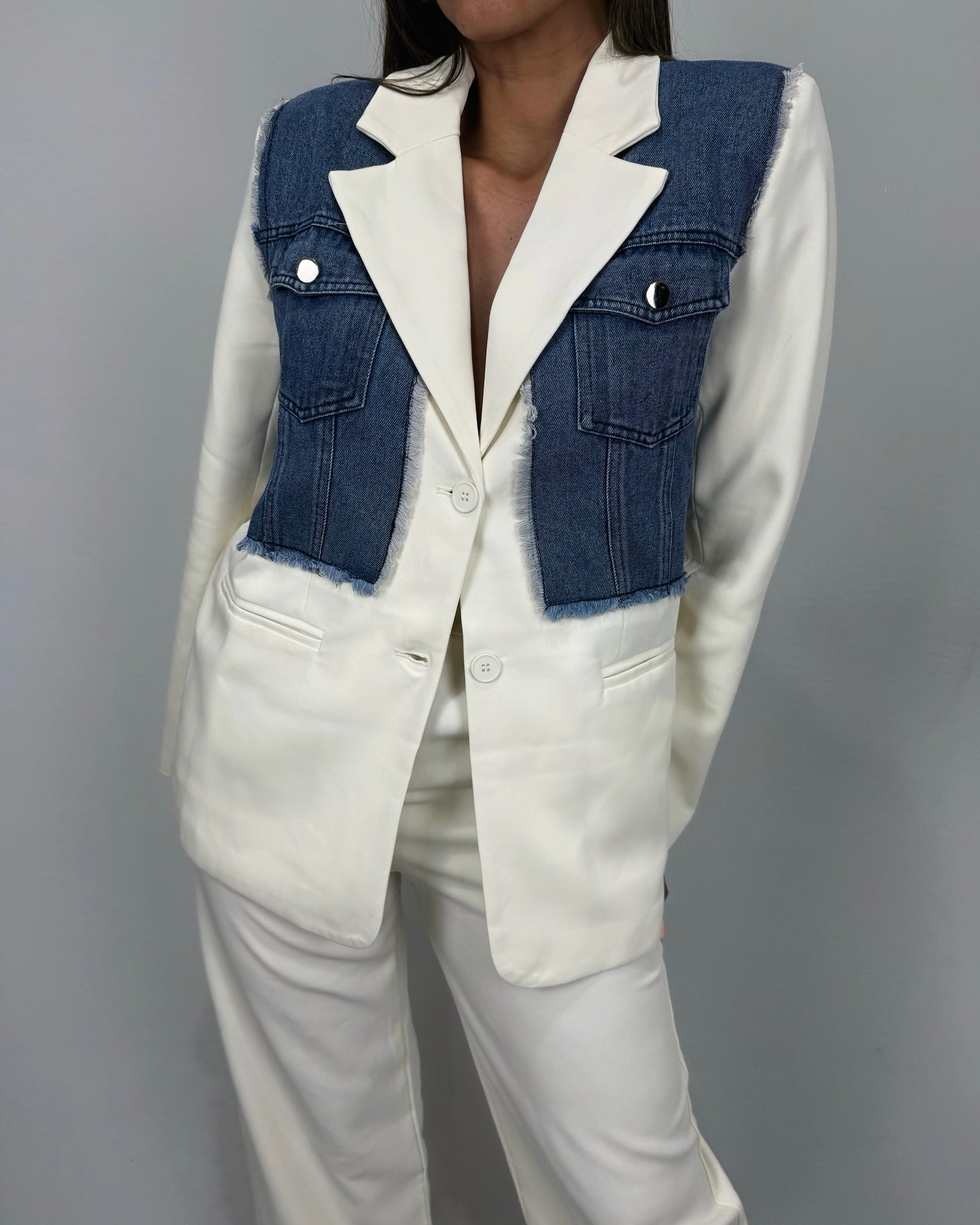 TRAJE COMBINADO CREMA