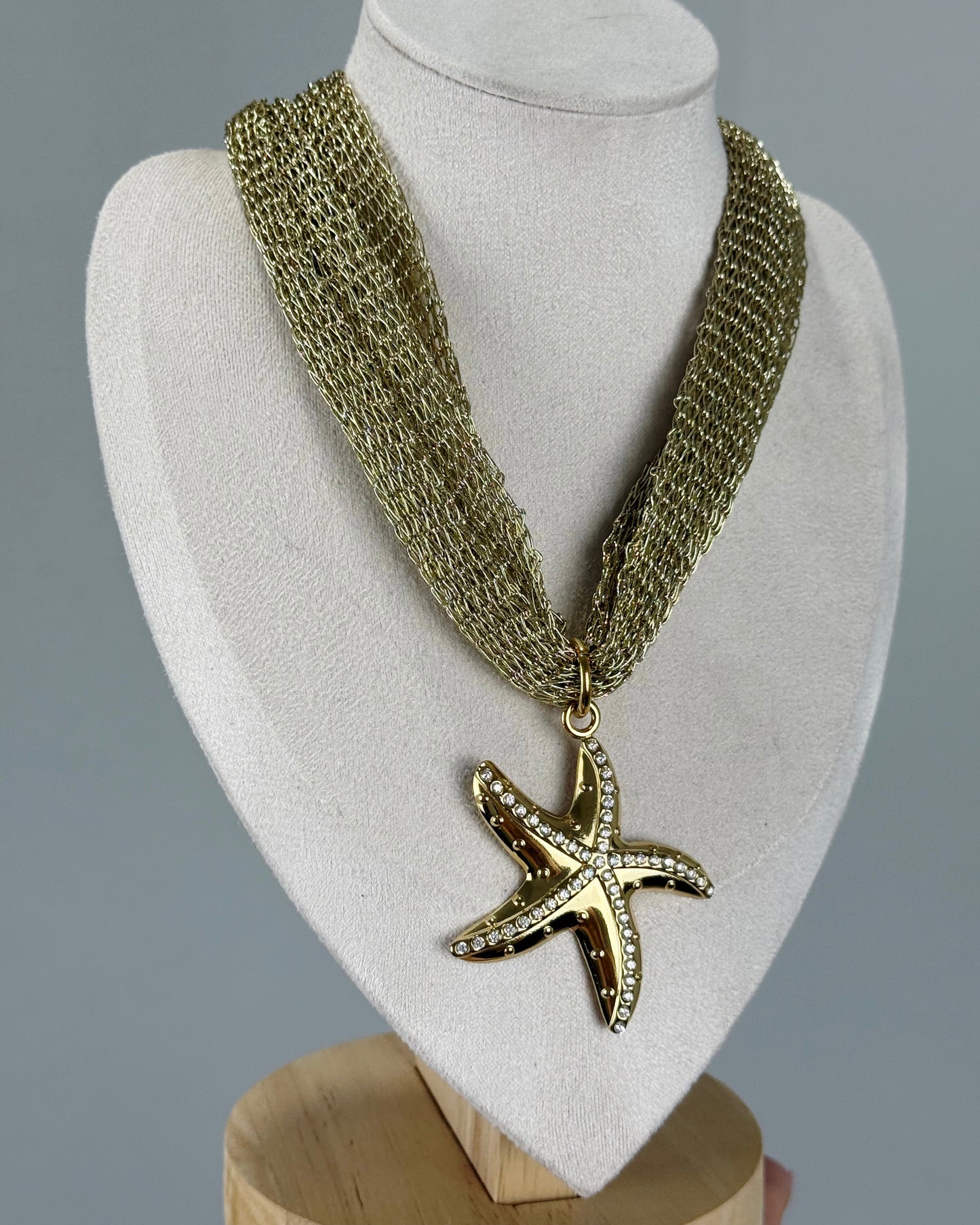 COLLAR STAR