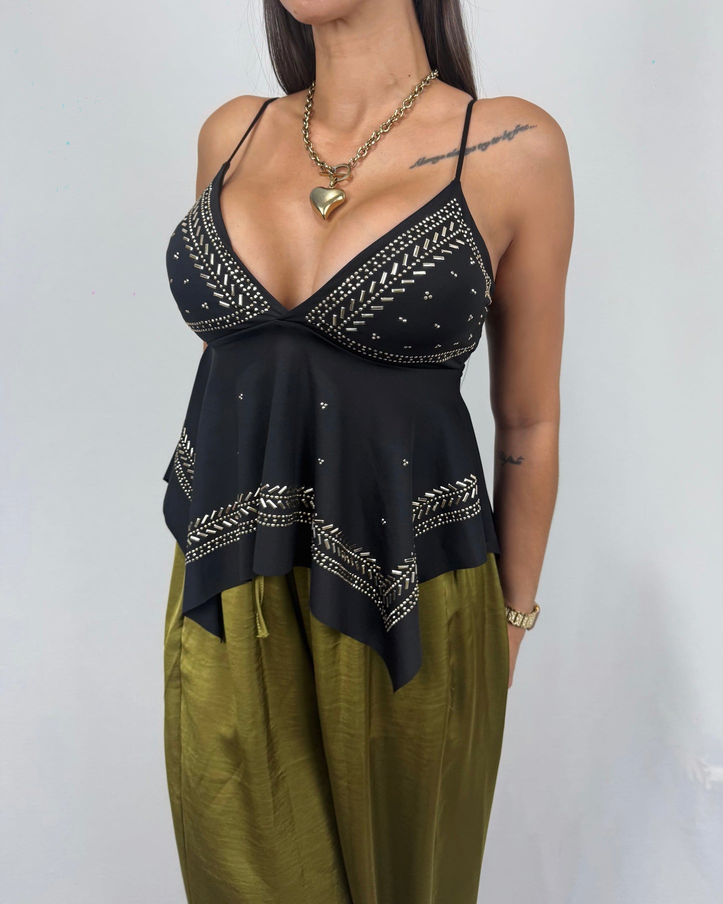 TOP BLACK DETAIL GOLD