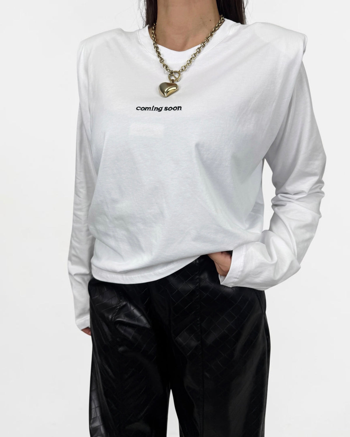CAMISETA COMING SOON WHITE LUMINA