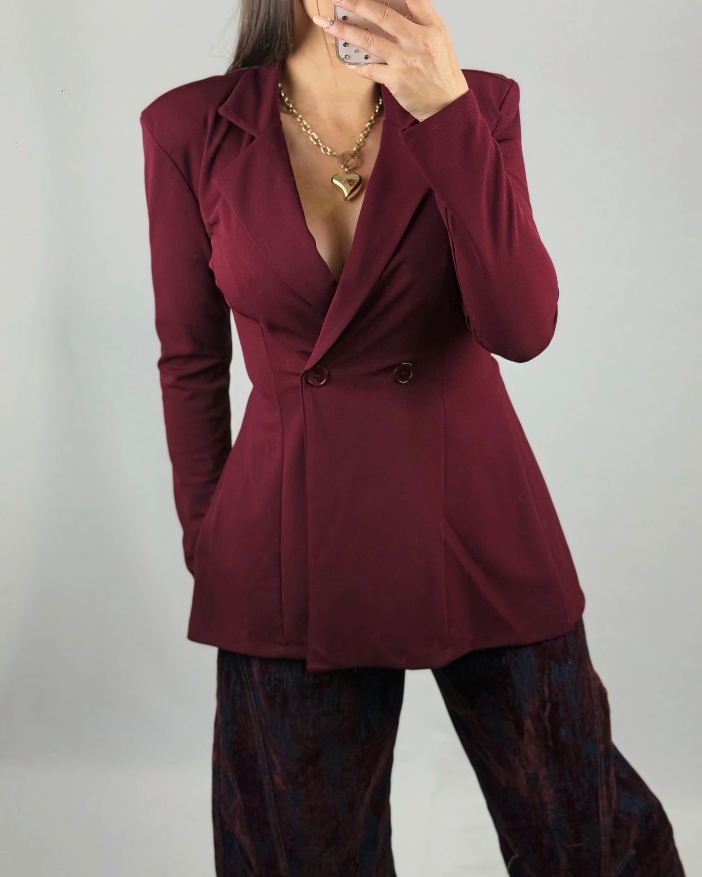 BLAZER ESCOTE BURDEOS