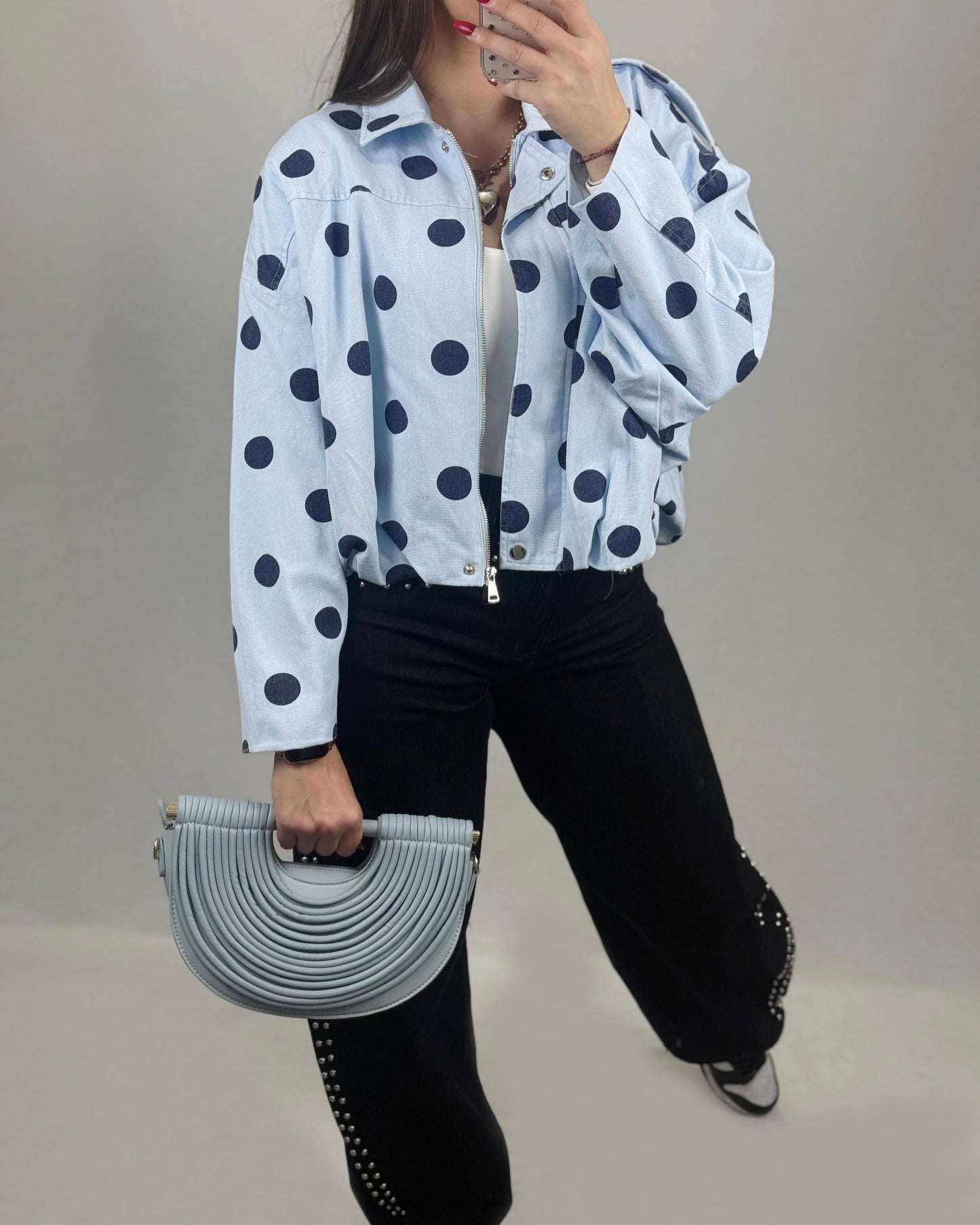 PANTALÓN DENIM TACHAS