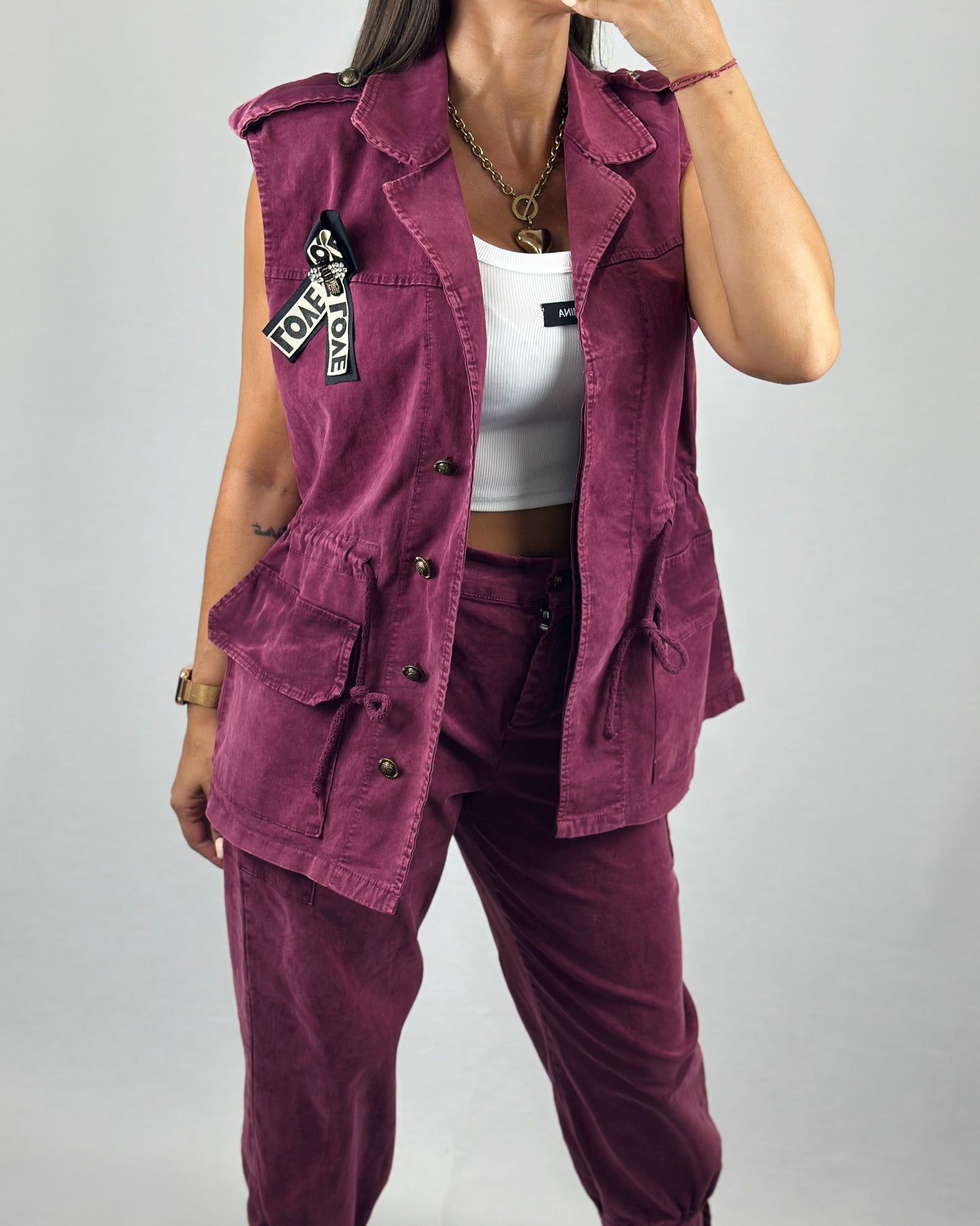CONJUNTO DENIM BURDEOS