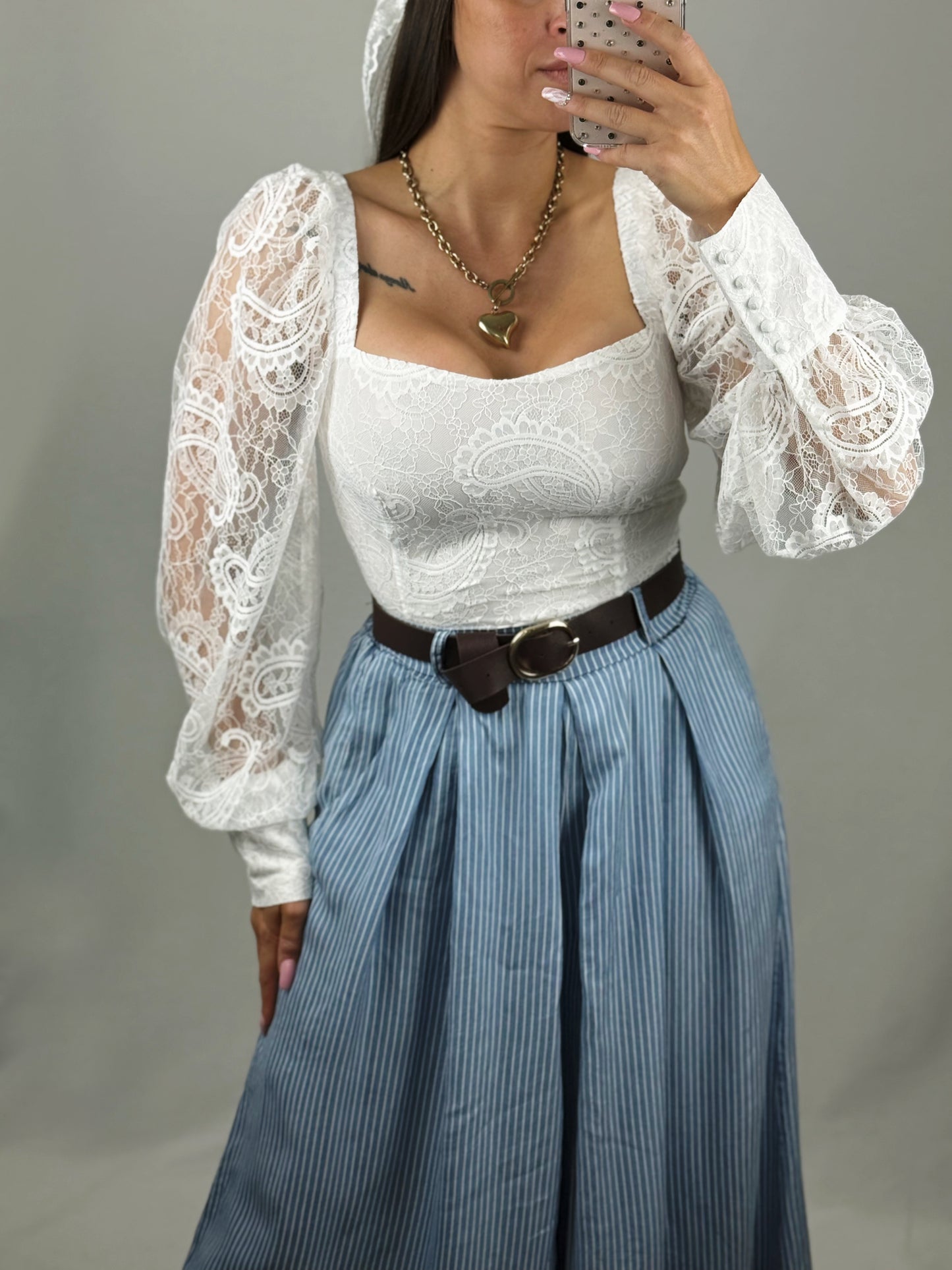 TOP ABULL WHITE LUMINA