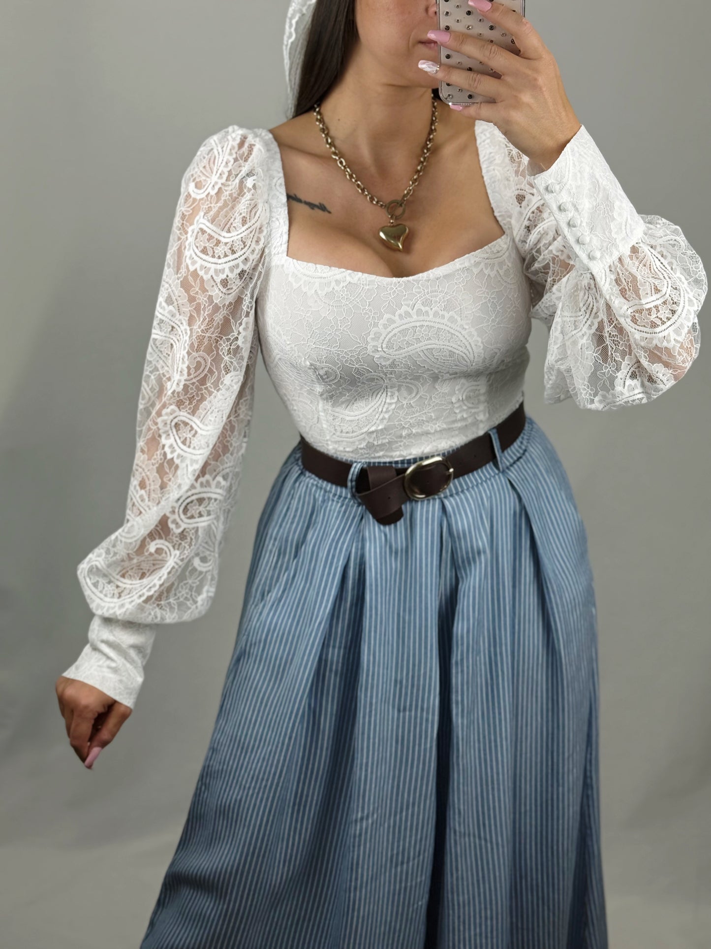 TOP ABULL WHITE LUMINA